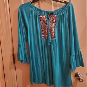 Beautiful turquoise blouse 3/4 sleeve ruffle top